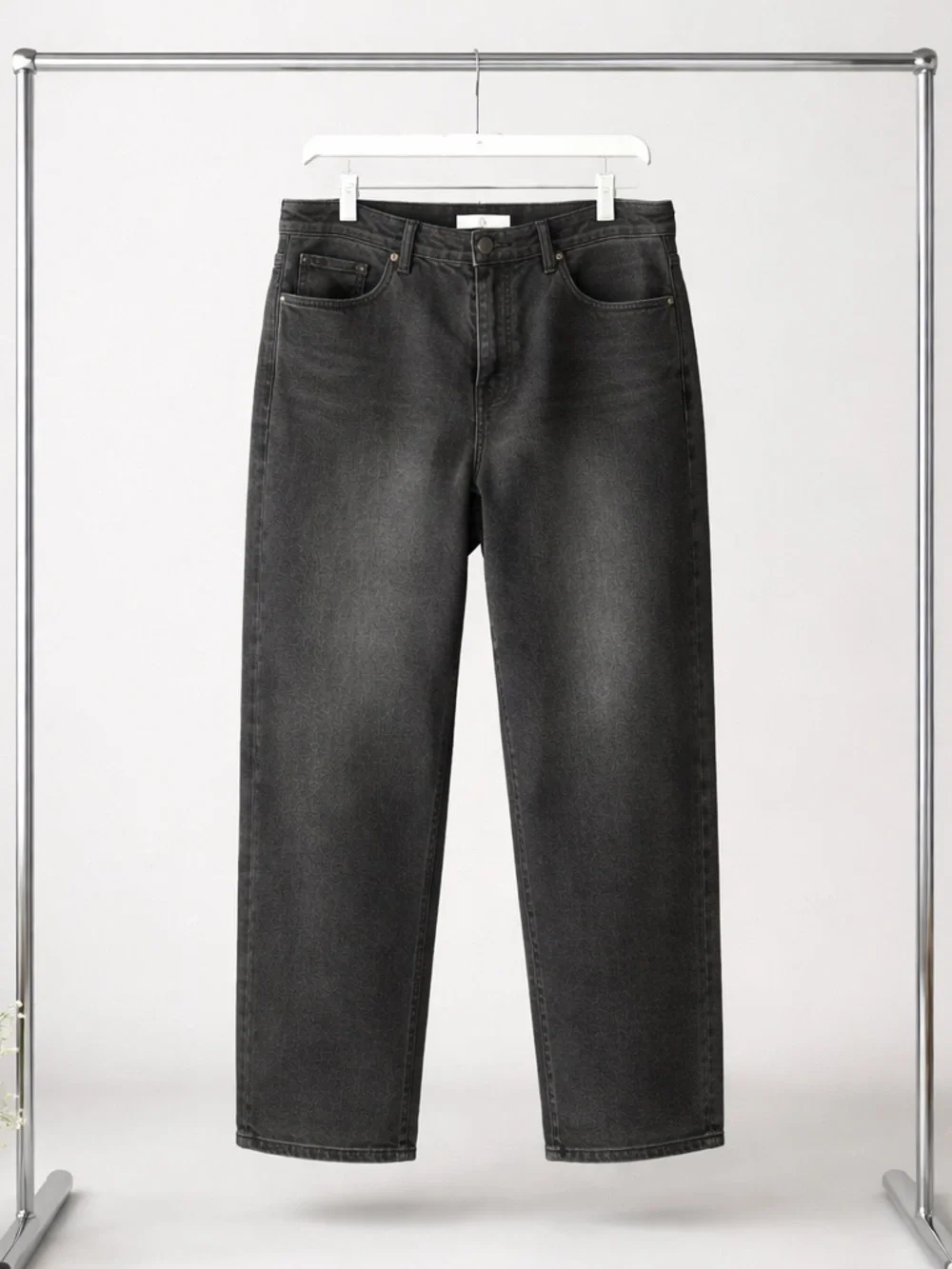Levi's Black Washed Cropped Jeans - Picture 2 of 8